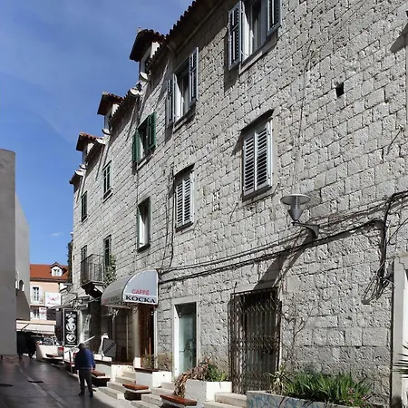 公寓 Zana Luxury Center