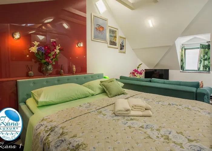 公寓 Zana Luxury Center