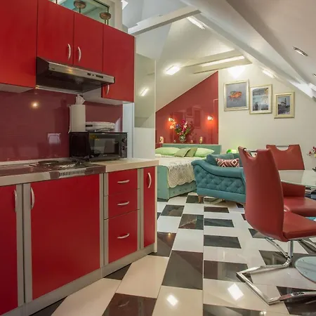 Zana Luxury Center Apartment *