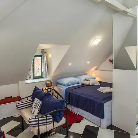 Zana Luxury Center Apartment *
