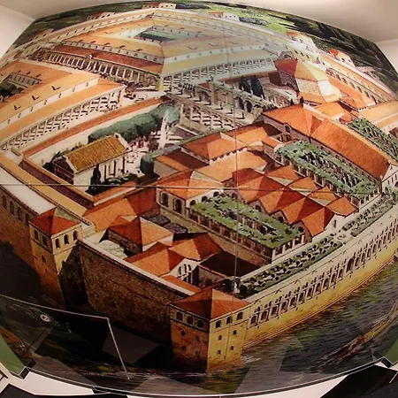 Zana Luxury Center 公寓 *