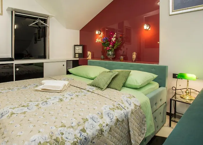 Zana Luxury Center Apartament *